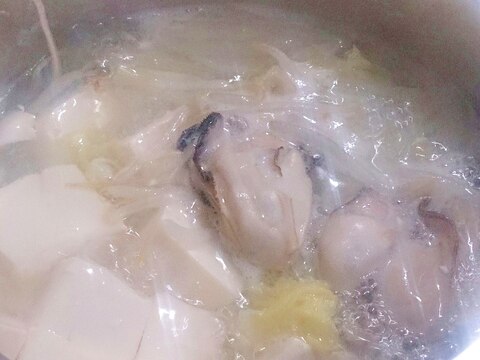 牡蠣の簡単湯豆腐鍋